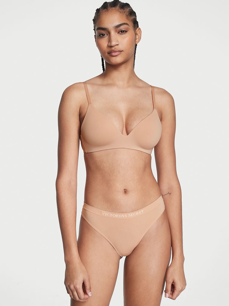 https://www.victoriassecret.com.sa/assets/VS/11220711/11220711_65H8_1122071165h8_om_f.jpg